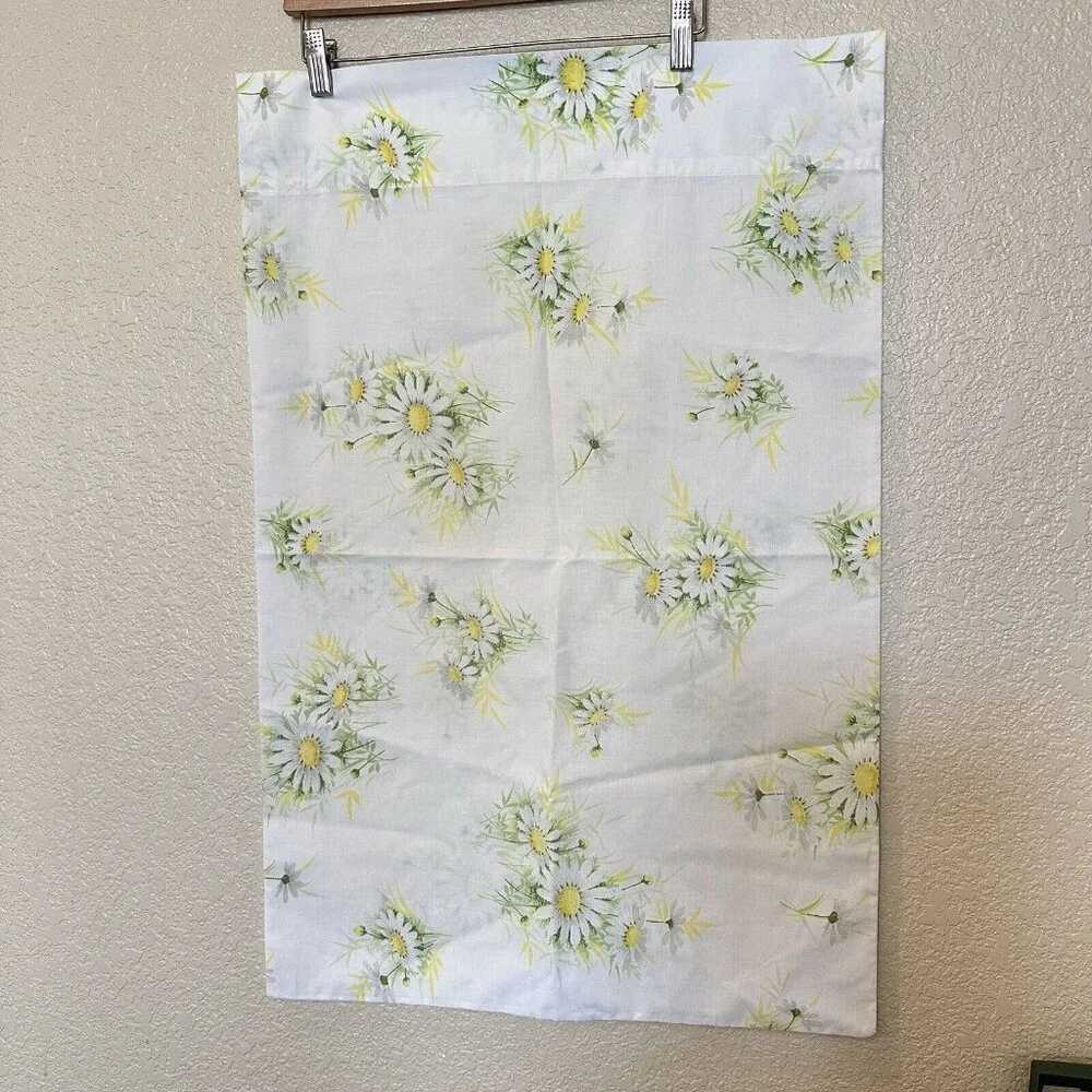 Vintage Springboard Floral Daisy Percale Pillowcase 30” X 20”
